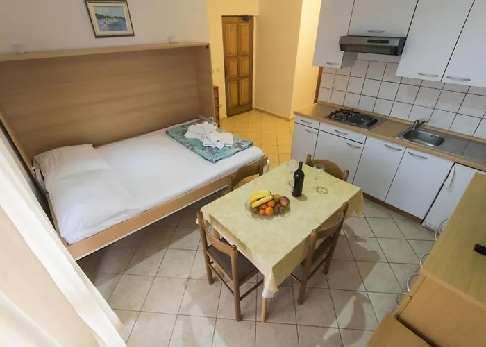 In With Sea View, Balcony, Air Conditioning, Wifi 3598-4